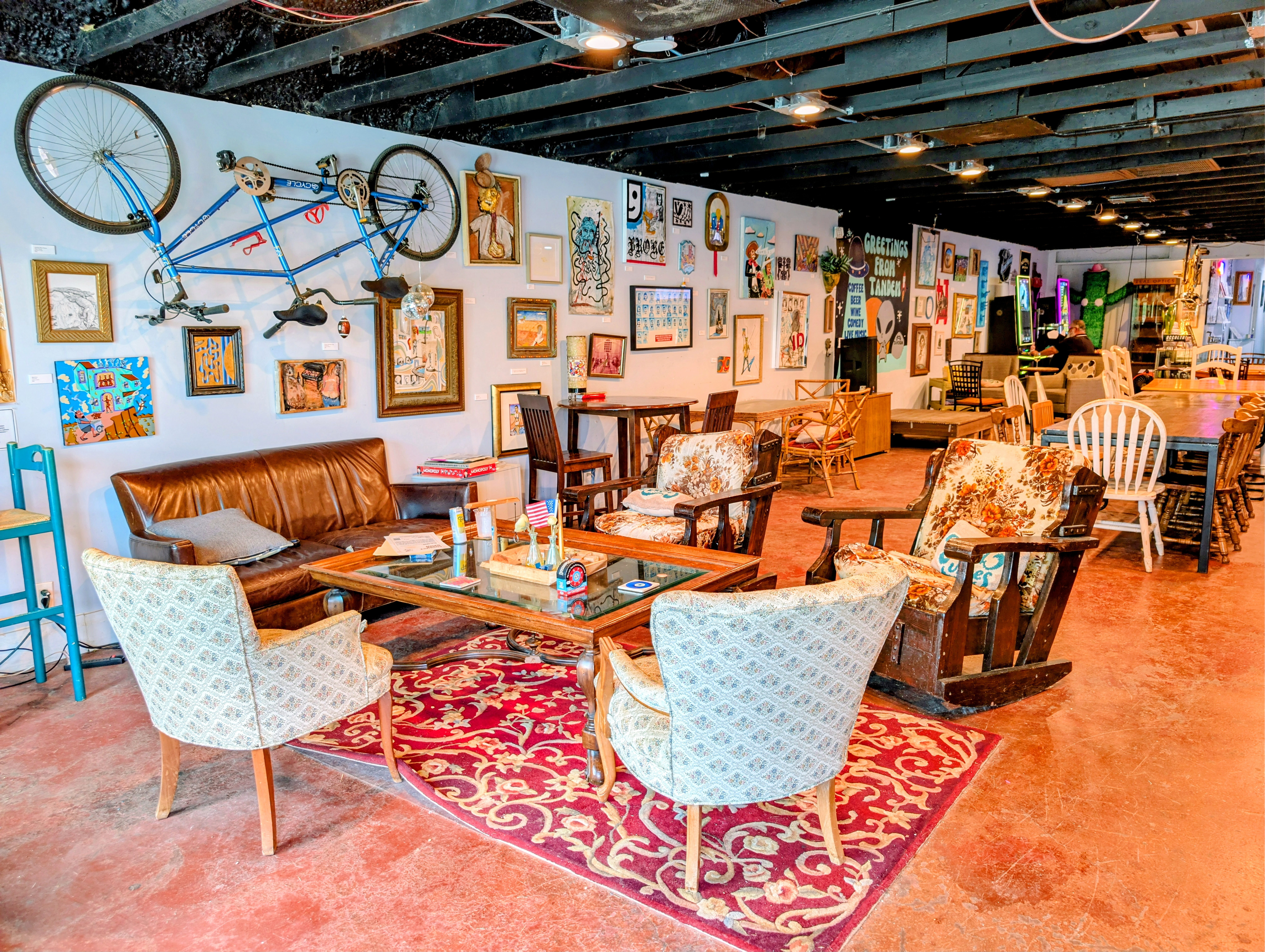 Tandem lounge area